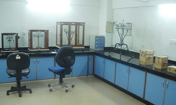 理化儀器校準圖片